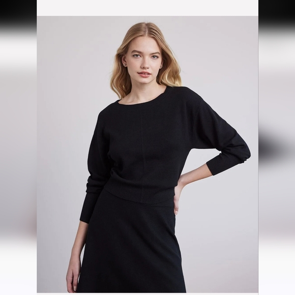 RW&CO Crop Sweater - Picture 1 of 7